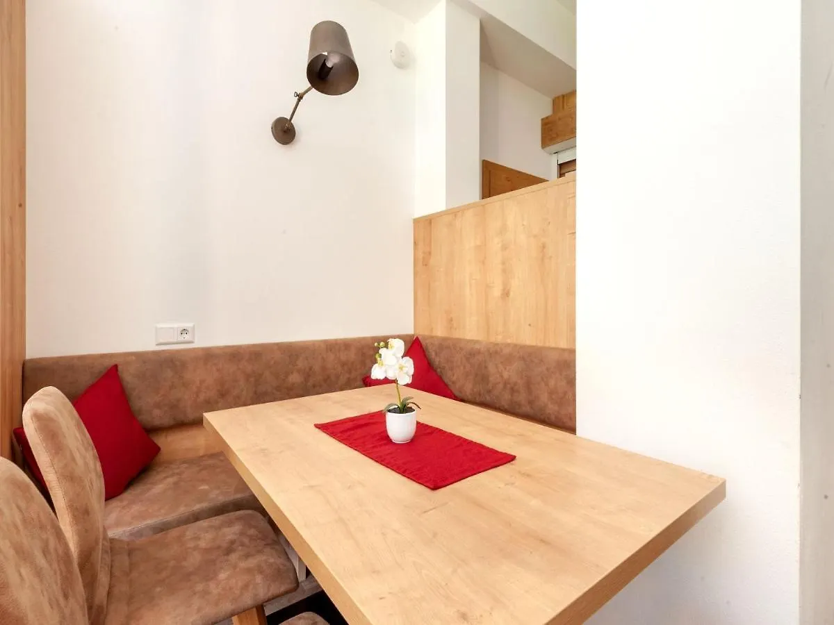 Gorgeous Apartment In Saalbach With Sauna Near Ski Slopes  Зальбах-Хинтерглемм