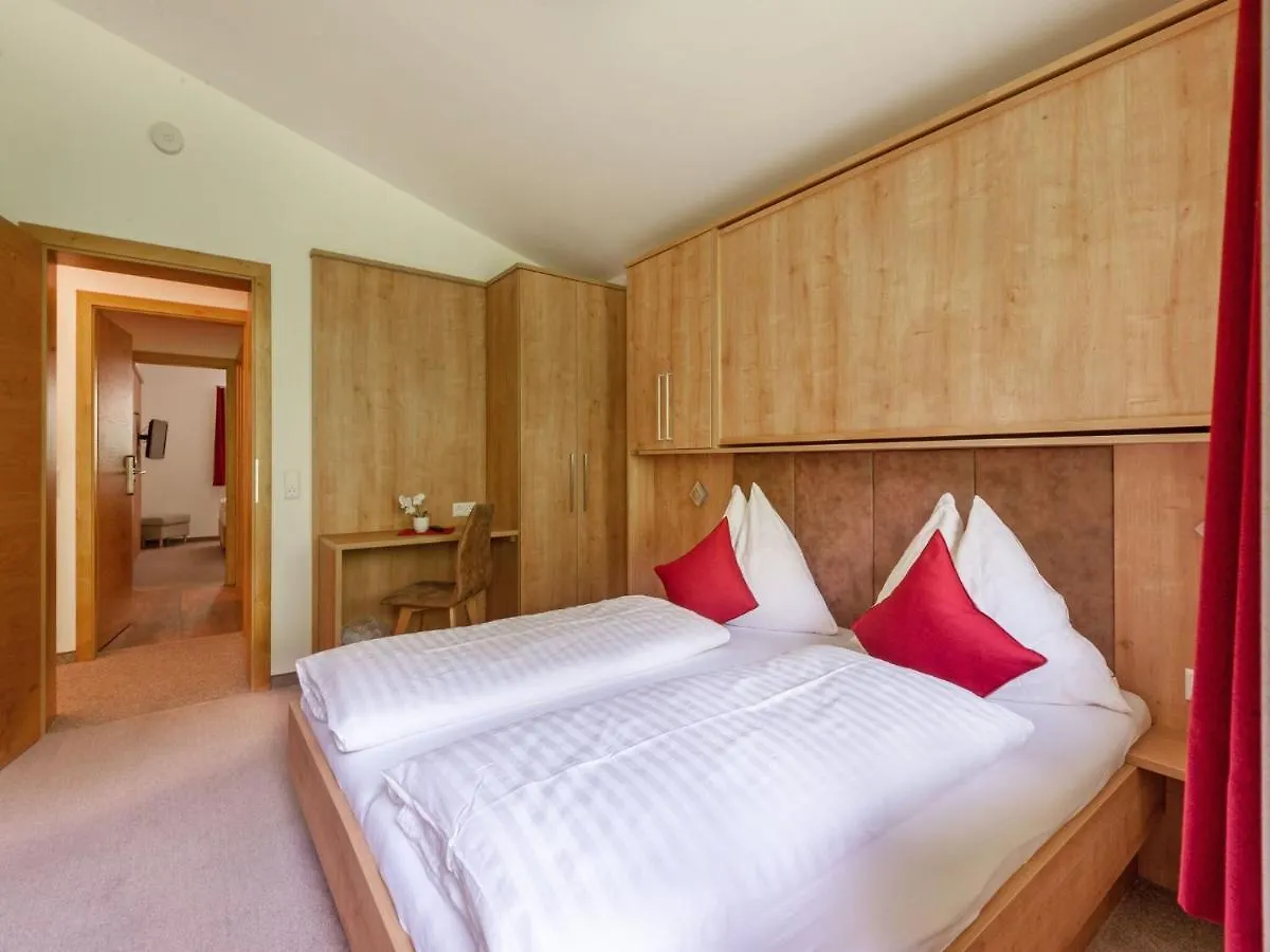 Gorgeous Apartment In Saalbach With Sauna Near Ski Slopes 0*, Зальбах-Хинтерглемм